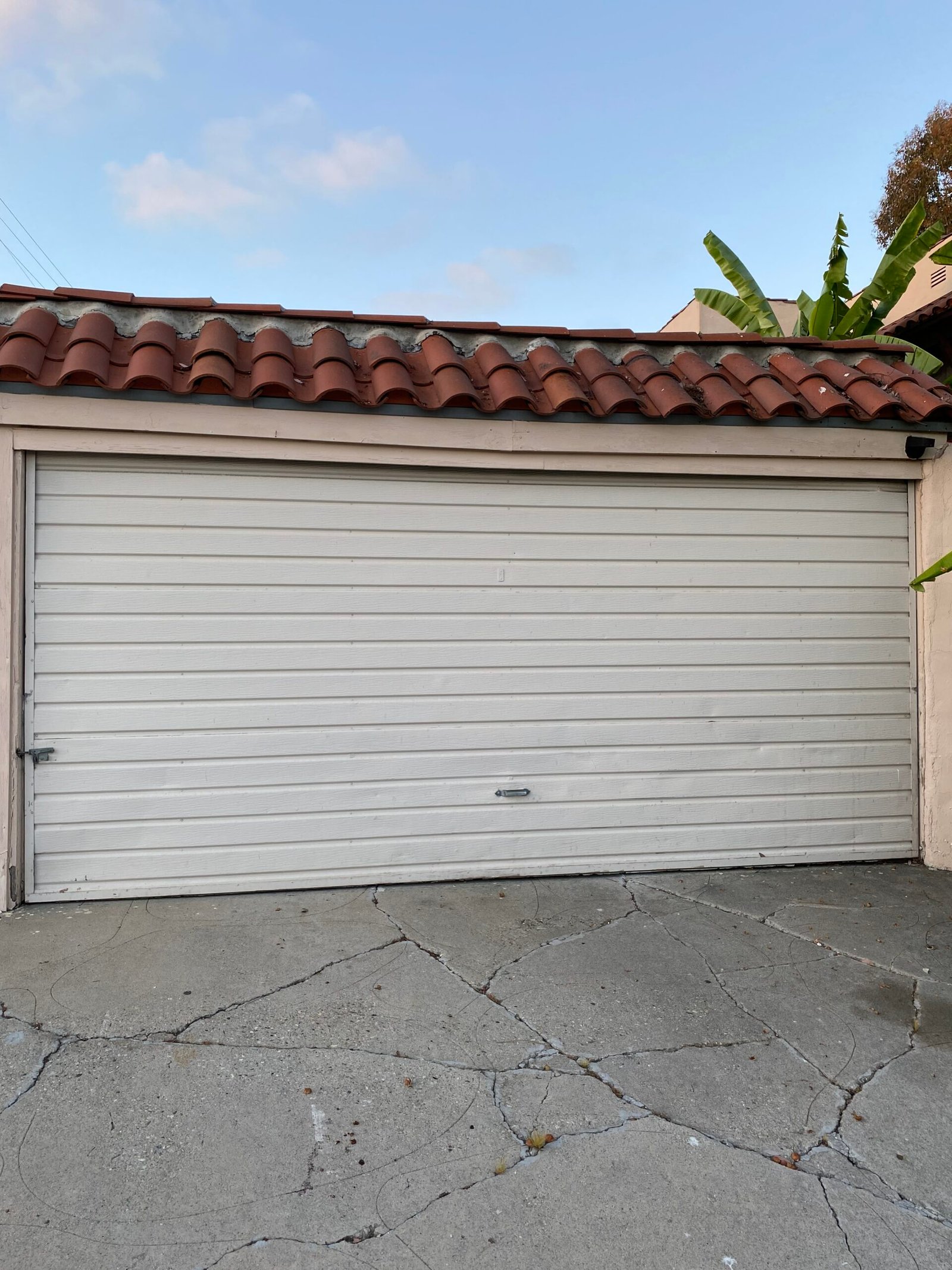 Emergency garage door repair for a garage door that will not open in Downey California